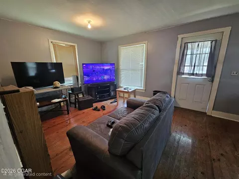 Living - 364 366 Phoenix Splitlog Road Goodman Mo 64843 Rd, Goodman, MO 64843 photo 1 of 1