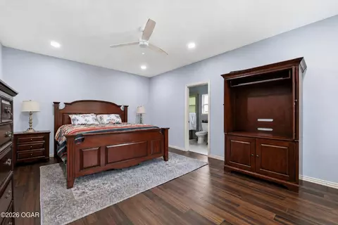Bedroom - 43 Oakridge Drive Pineville Mo 64856 Dr, Pineville, MO 64856 photo 2 of 7