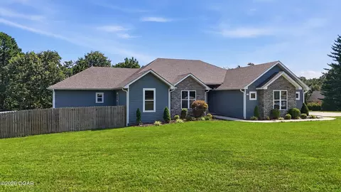 Exterior - 43 Oakridge Drive Pineville Mo 64856 Dr, Pineville, MO 64856 photo 4 of 8