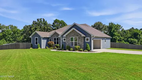 Exterior - 43 Oakridge Drive Pineville Mo 64856 Dr, Pineville, MO 64856 photo 3 of 8