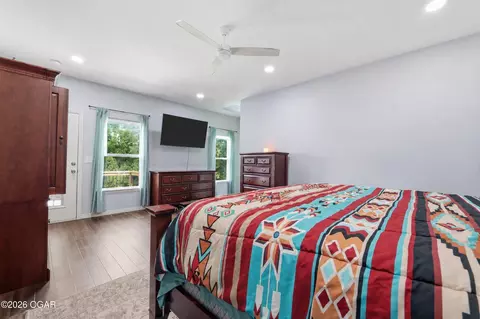 Bedroom - 43 Oakridge Drive Pineville Mo 64856 Dr, Pineville, MO 64856 photo 1 of 7