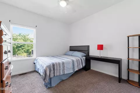 Bedroom - 43 Oakridge Drive Pineville Mo 64856 Dr, Pineville, MO 64856 photo 4 of 7