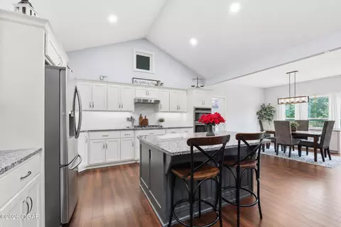 Kitchen - 43 Oakridge Drive Pineville Mo 64856 Dr, Pineville, MO 64856 photo 2 of 2