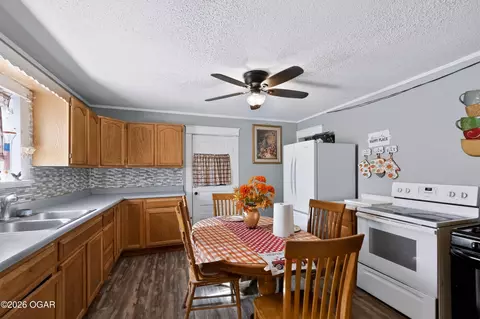Kitchen - 17279 Jackpine Road Carthage Mo 64836 Rd, Carthage, MO 64836 photo 1 of 1