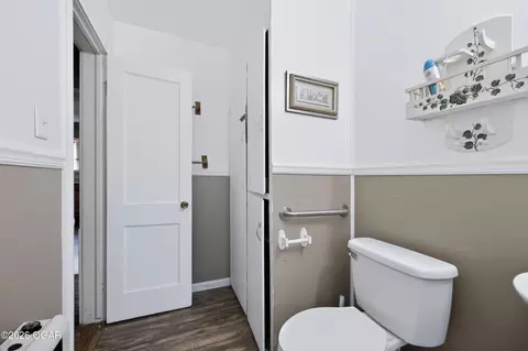 Bath - 17279 Jackpine Road Carthage Mo 64836 Rd, Carthage, MO 64836 photo 2 of 2