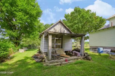 Exterior - 17279 Jackpine Road Carthage Mo 64836 Rd, Carthage, MO 64836 photo 6 of 11