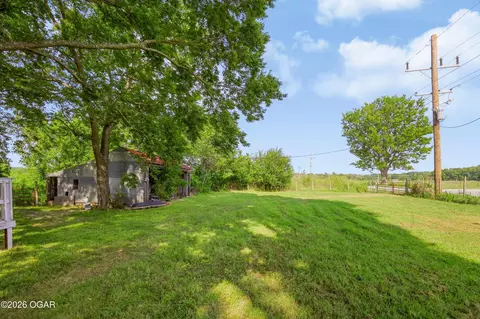 Exterior - 17279 Jackpine Road Carthage Mo 64836 Rd, Carthage, MO 64836 photo 9 of 11