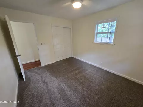 Bedroom - 101 Red Oak Loop Carl Junction Mo 64834 Loop, Carl Junction, MO 64834 photo 2 of 4