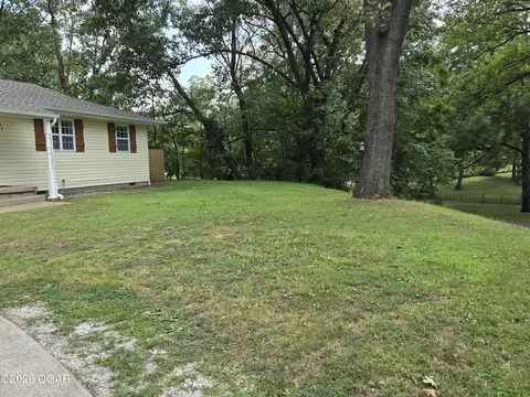 Exterior - 101 Red Oak Loop Carl Junction Mo 64834 Loop, Carl Junction, MO 64834 photo 3 of 11