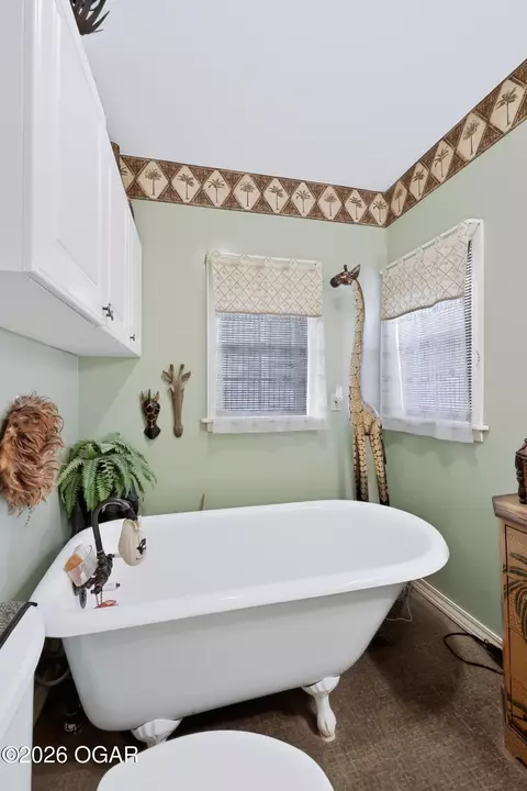 Bath - 101 Third Street Jasper Mo 64755 St, Jasper, MO 64755 photo 1 of 2