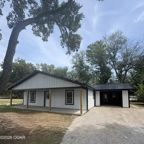 1204 Poplar Street Street Lamar Mo 64759 St, Lamar, MO 64759 photo 3
