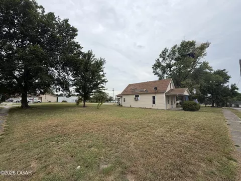 Exterior - 822 E 6th Street Galena Ks 66739 St, Galena, KS 66739 photo 3 of 4