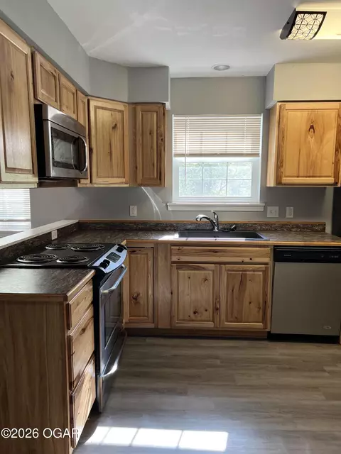 2629 E 5th Street Joplin Mo 64801 St, Joplin, MO 64801 photo 2