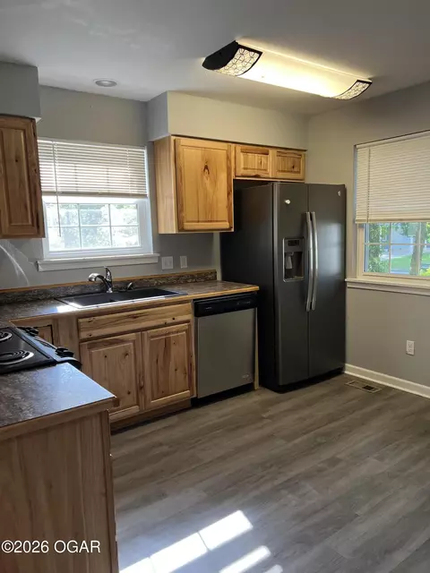 2629 E 5th Street Joplin Mo 64801 St, Joplin, MO 64801 photo 3