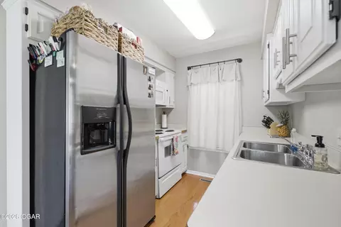 Kitchen - 406 W 14th Street Lamar Mo 64759 St, Lamar, MO 64759 photo 3 of 3
