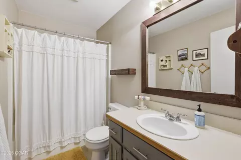 Bath - 406 W 14th Street Lamar Mo 64759 St, Lamar, MO 64759 photo 4 of 4