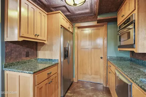 Kitchen - 4955 Deer Run Loop Carthage Mo 64836 Loop, Carthage, MO 64836 photo 7 of 9
