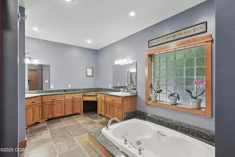 Bath - 4955 Deer Run Loop Carthage Mo 64836 Loop, Carthage, MO 64836 photo 6 of 19