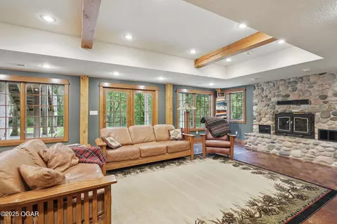 Living - 4955 Deer Run Loop Carthage Mo 64836 Loop, Carthage, MO 64836 photo 11 of 11