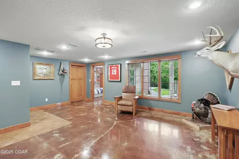 Entry Way - 4955 Deer Run Loop Carthage Mo 64836 Loop, Carthage, MO 64836 photo 7 of 7
