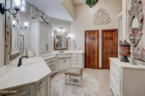Bath - 3501 Notting Hill Circle Joplin Mo 64804 Cir, Joplin, MO 64804 photo 1 of 6