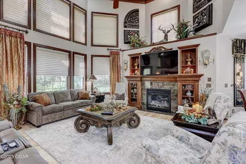 Living - 3501 Notting Hill Circle Joplin Mo 64804 Cir, Joplin, MO 64804 photo 4 of 8