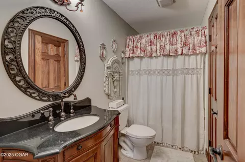 Bath - 3501 Notting Hill Circle Joplin Mo 64804 Cir, Joplin, MO 64804 photo 6 of 6