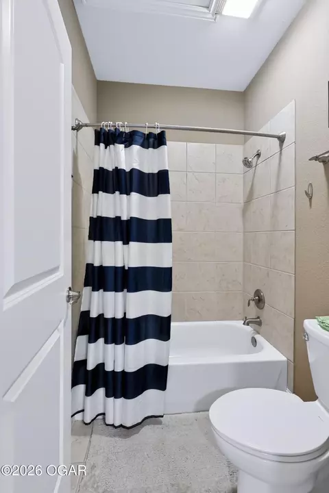 Bath - 2820 E Ridgeview Drive Joplin Mo 64801 Dr, Joplin, MO 64801 photo 7 of 10