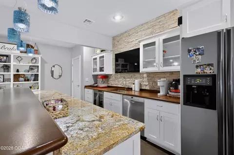 Kitchen - 2820 E Ridgeview Drive Joplin Mo 64801 Dr, Joplin, MO 64801 photo 6 of 9