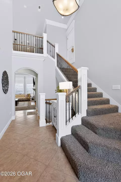 Entry Way - 2820 E Ridgeview Drive Joplin Mo 64801 Dr, Joplin, MO 64801 photo 2 of 5