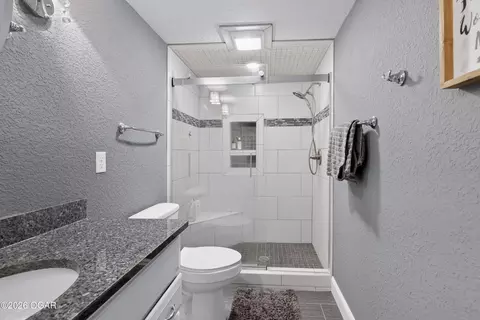 Bath - 2820 E Ridgeview Drive Joplin Mo 64801 Dr, Joplin, MO 64801 photo 10 of 10