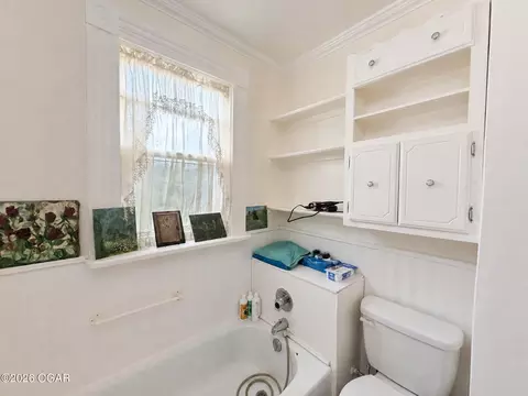Bath - 1123 S Maple Street Carthage Mo 64836 St, Carthage, MO 64836 photo 4 of 4
