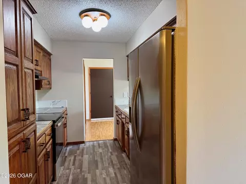Kitchen - 2701 E 26th Street Joplin Mo 64804 St, Joplin, MO 64804 photo 2 of 3