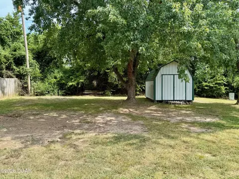 Exterior - 2701 E 26th Street Joplin Mo 64804 St, Joplin, MO 64804 photo 4 of 5