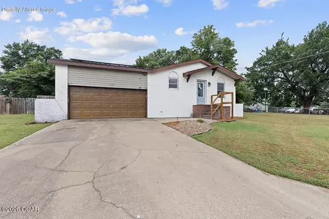 2223 Garfield Avenue Baxter Springs Ks 66713 Ave, Baxter Springs, KS 66713