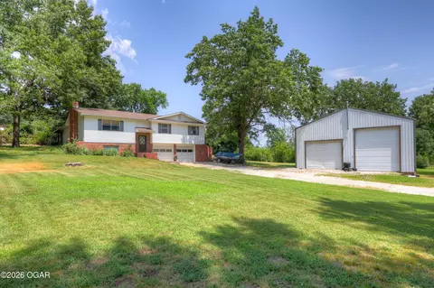 880 Oak Crest Baxter Springs Ks 66713, Baxter Springs, KS 66713