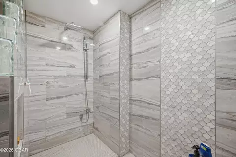 Bath - 2363 W 2349 W Oak Street Carthage Mo 64836, Carthage, MO 64836 photo 3 of 5