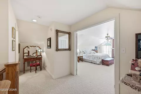 Entry Way - 2363 W 2349 W Oak Street Carthage Mo 64836, Carthage, MO 64836 photo 3 of 3