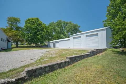 Exterior - 2363 W 2349 W Oak Street Carthage Mo 64836, Carthage, MO 64836 photo 8 of 19