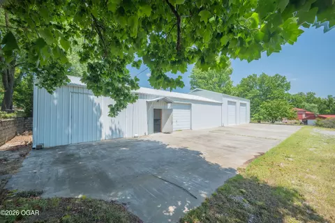 Exterior - 2363 W 2349 W Oak Street Carthage Mo 64836, Carthage, MO 64836 photo 10 of 19