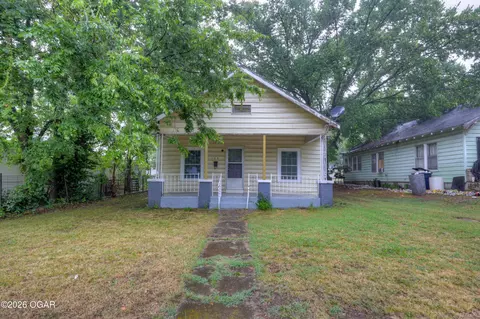 529 Military Avenue Baxter Springs Ks 66713 Ave, Baxter Springs, KS 66713
