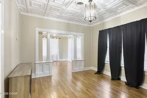 Living - 210 E 17th Street Joplin Mo 64804 St, Joplin, MO 64804 photo 1 of 2