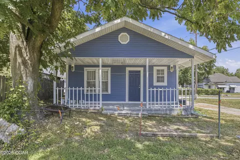 Exterior - 210 E 17th Street Joplin Mo 64804 St, Joplin, MO 64804 photo 3 of 3