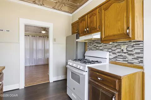 Kitchen - 210 E 17th Street Joplin Mo 64804 St, Joplin, MO 64804 photo 3 of 3