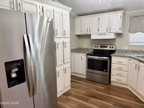 Kitchen - 10694 Ridgeway Circle Granby Mo 64844 Cir, Granby, MO 64844 photo 1 of 5