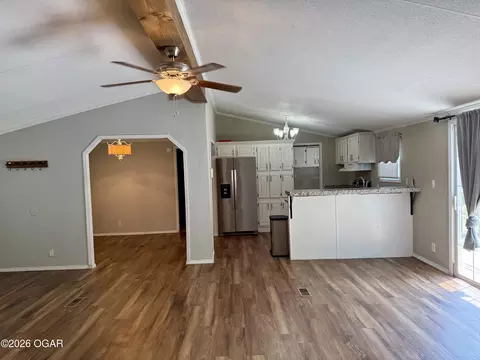 Living - 10694 Ridgeway Circle Granby Mo 64844 Cir, Granby, MO 64844 photo 4 of 7