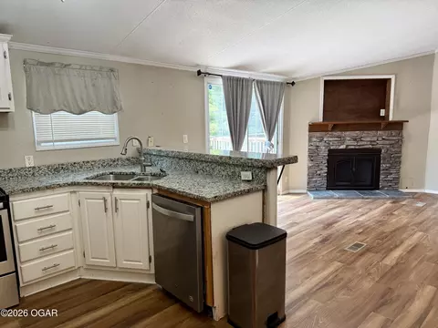 Living - 10694 Ridgeway Circle Granby Mo 64844 Cir, Granby, MO 64844 photo 3 of 7