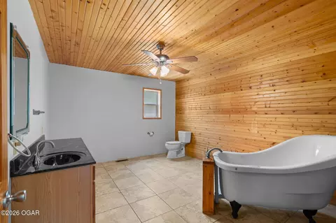 Bath - 1161 Secluded Acres Road Forsyth Mo 65653 Rd, Forsyth, MO 65653 photo 1 of 5