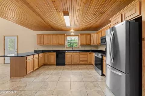 Kitchen - 1161 Secluded Acres Road Forsyth Mo 65653 Rd, Forsyth, MO 65653 photo 3 of 3