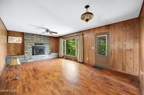 Living - 220 Lian Drive Seneca Mo 64865 Dr, Seneca, MO 64865 photo 1 of 5